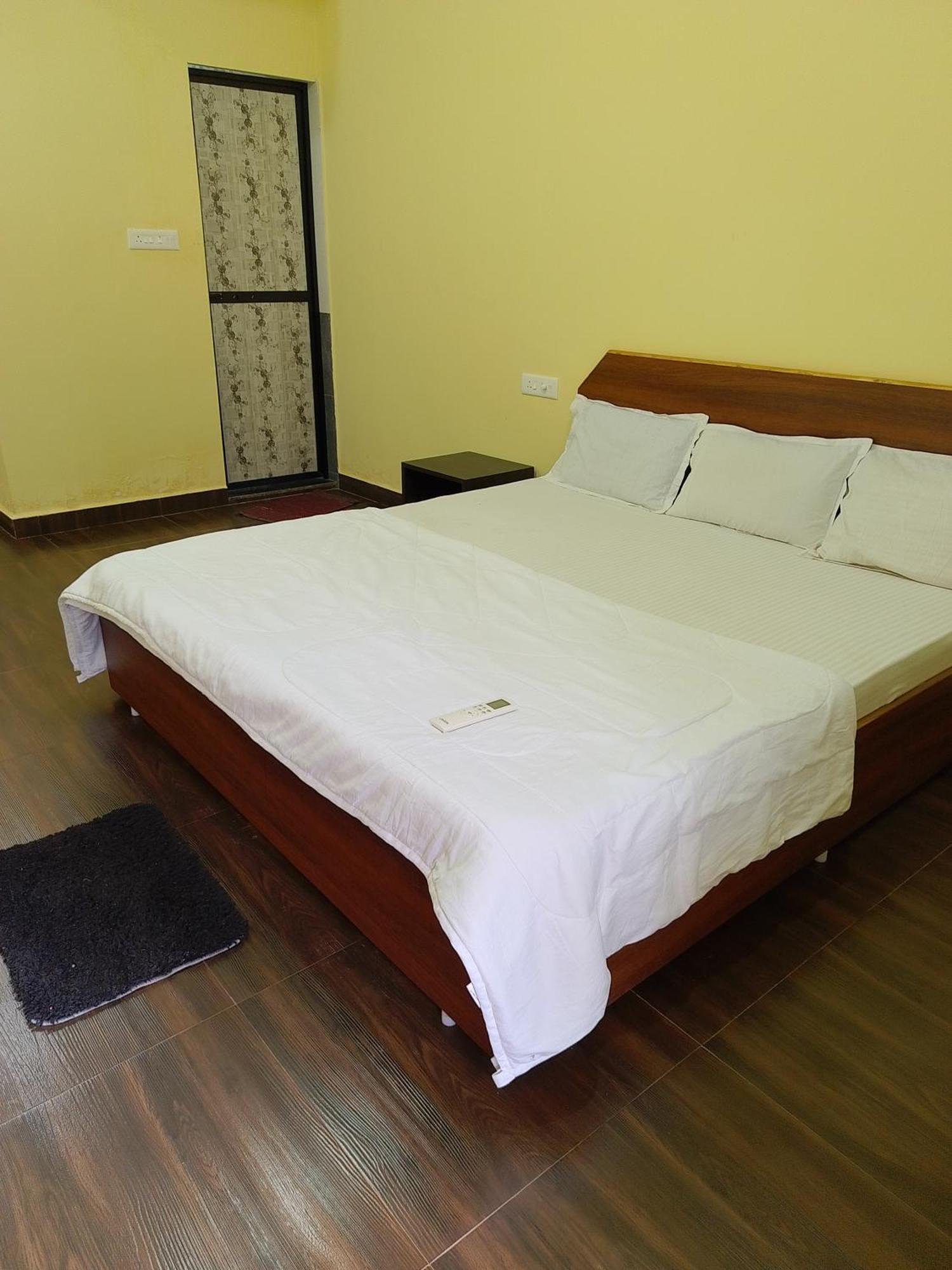 One Love Guest House Morjim Extérieur photo